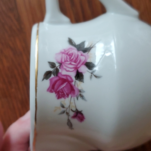 Vintage Sugar and Creamer Set, Made in China Pink Roses - Picture 7 of 7